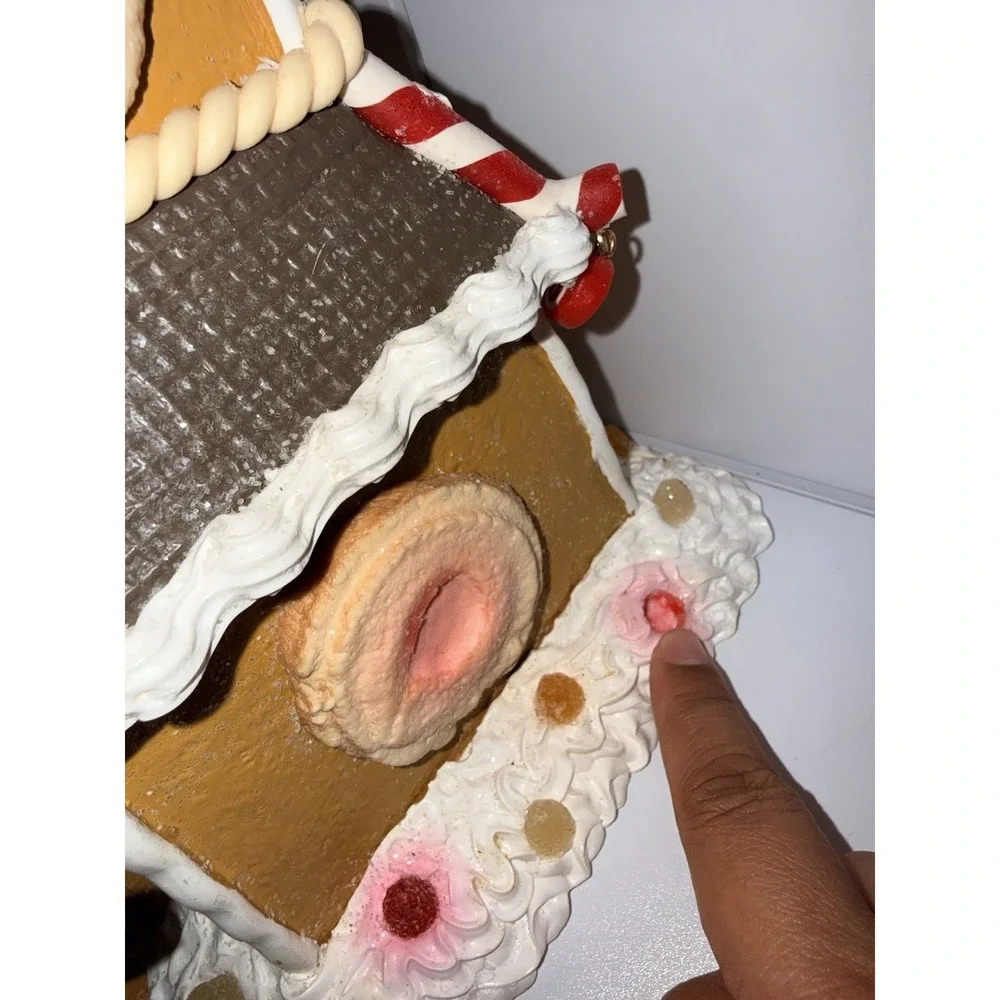 VTG Dept 56 North Pole Series Gingerbread House Lights Up RARE! Pretzel Gumdrops